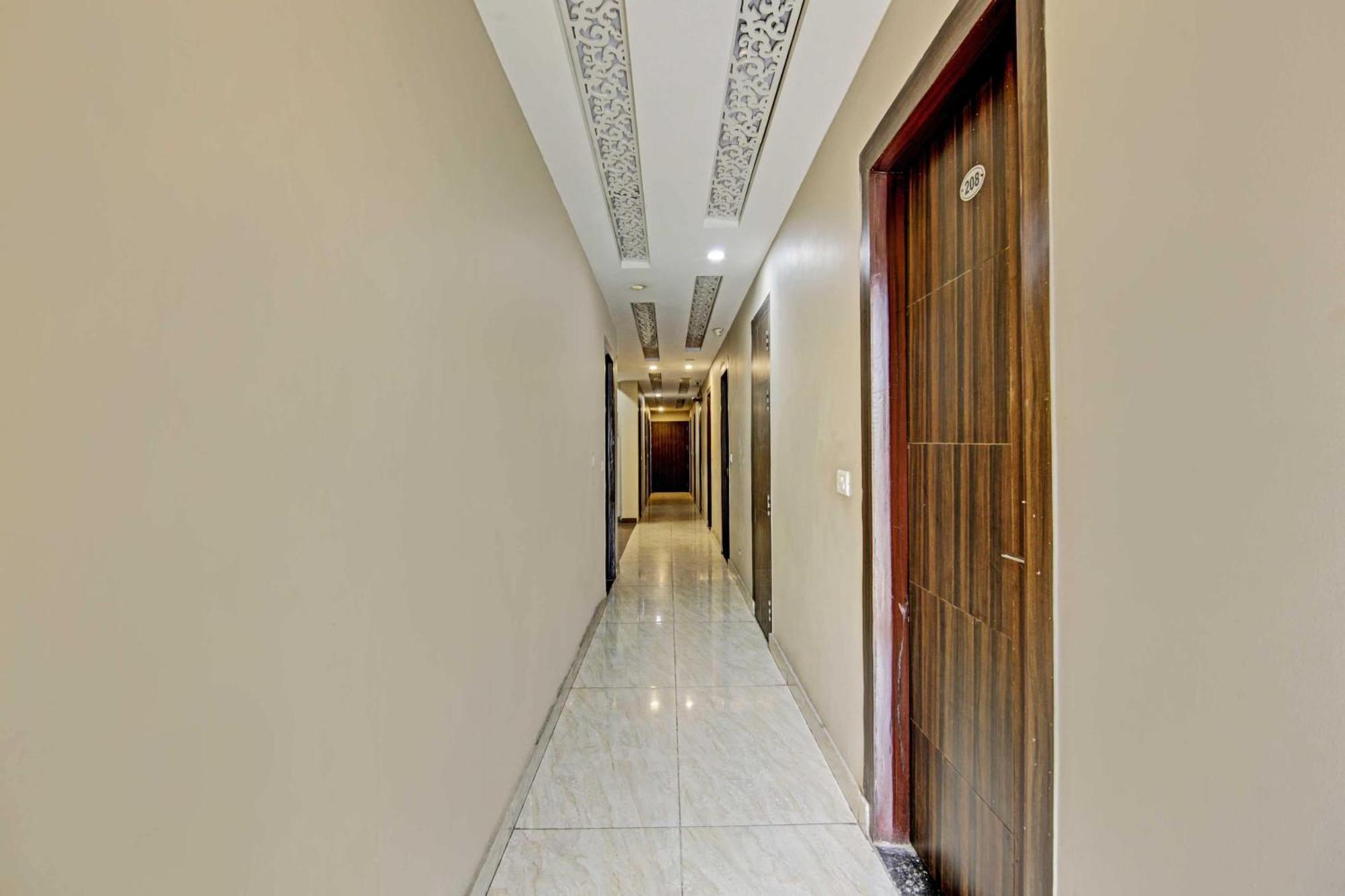 Hotel O Drizzling Land Muradnagar Ngoại thất bức ảnh